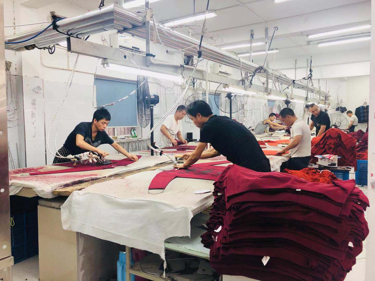 服裝整燙蒸汽發(fā)生器制服問(wèn)題出奇招，服裝廠如獲至寶