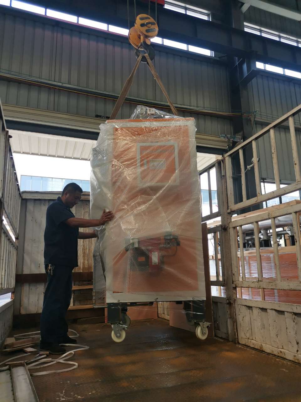潔凈蒸汽助力食品生產(chǎn)，湖南食品加工潔凈蒸汽發(fā)生器發(fā)貨啦