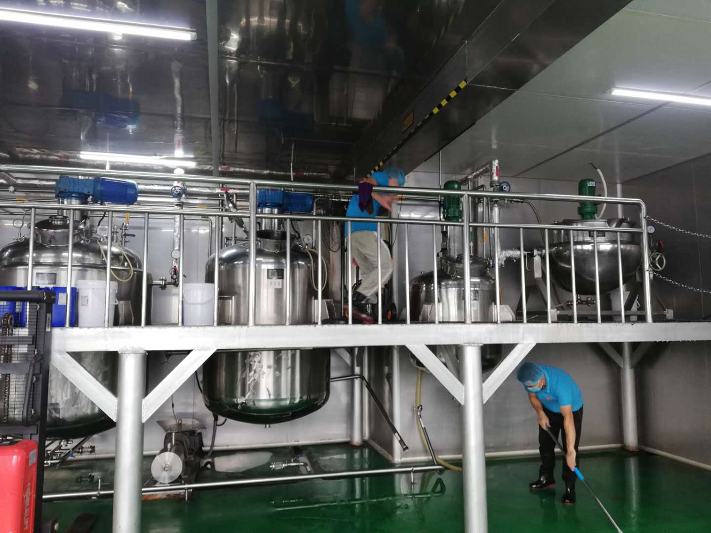 輔助加工食品生產(chǎn)，使用河北燃氣蒸汽發(fā)生器潔凈蒸汽高效生產(chǎn)